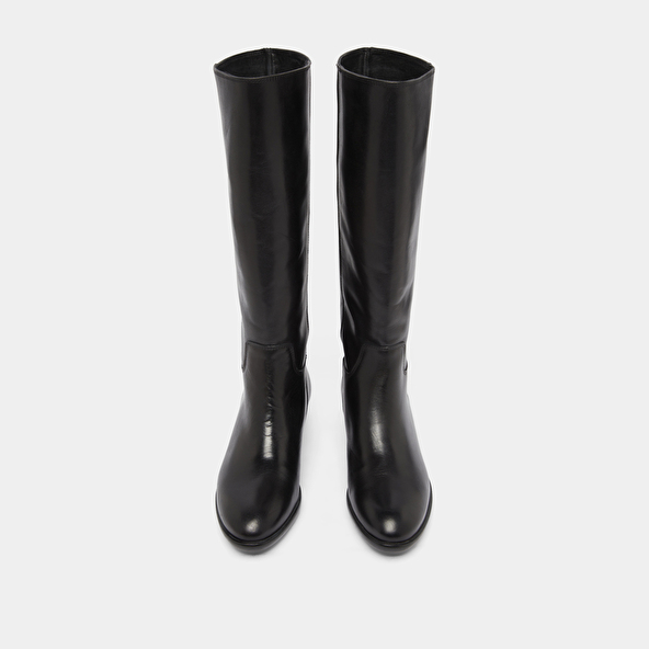Flat boots in black leather | 1137