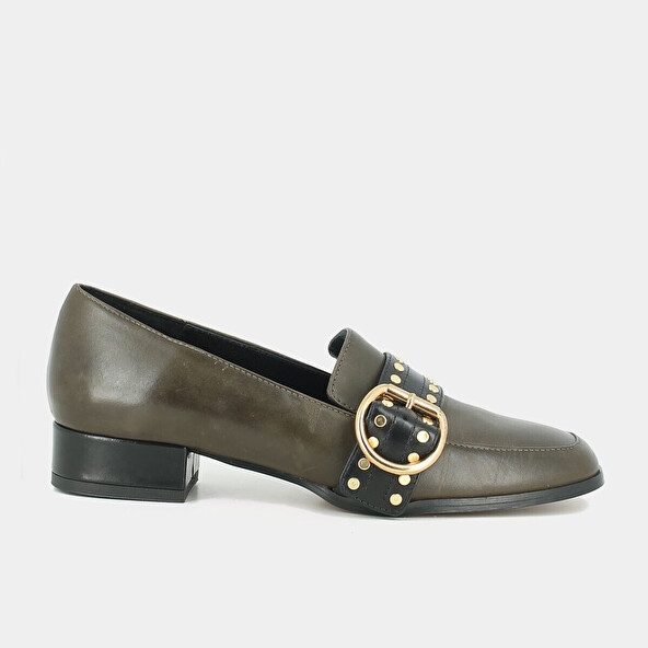 Low-heeled khaki leather moccasins | CRUISE