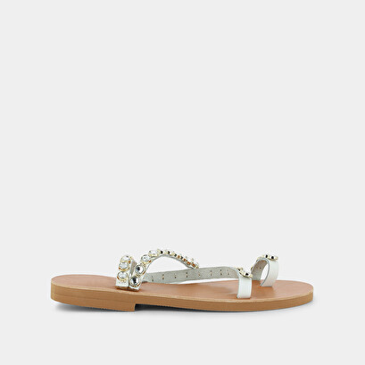 Jewelled sandals in white leather | cristo