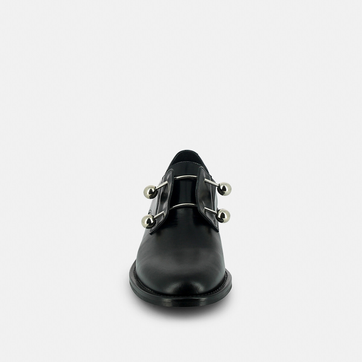 Brogues with silver bars and cabochons in black leather | DUTHEN