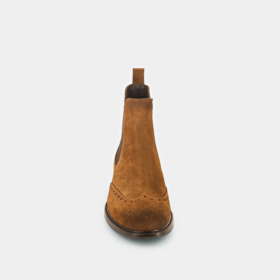 Country style boots with decorative stitching in brown suede | trim