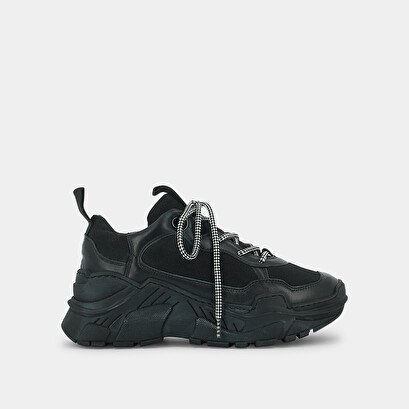 Sneaker-style dad shoes with chunky sole in black leather and textile | gasby
