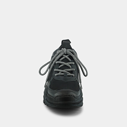 Sneaker-style dad shoes with chunky sole in black leather and textile | gasby