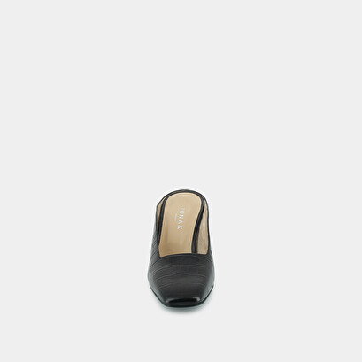 Mules with slanted heel in black crocodile skin | djohan