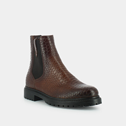 Flat boots cognac