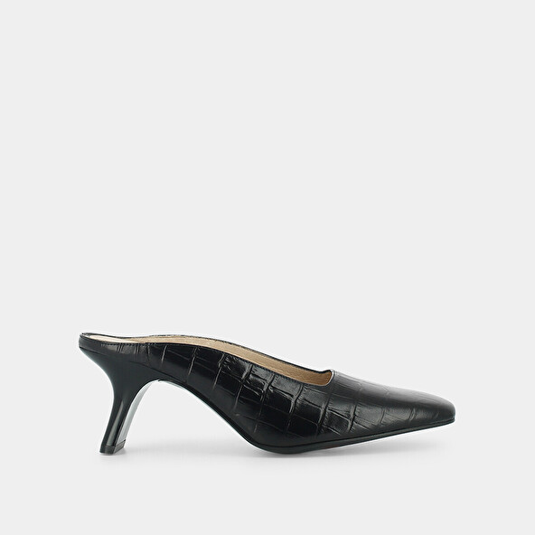 Mules with slanted heel in black crocodile skin | DJOHAN