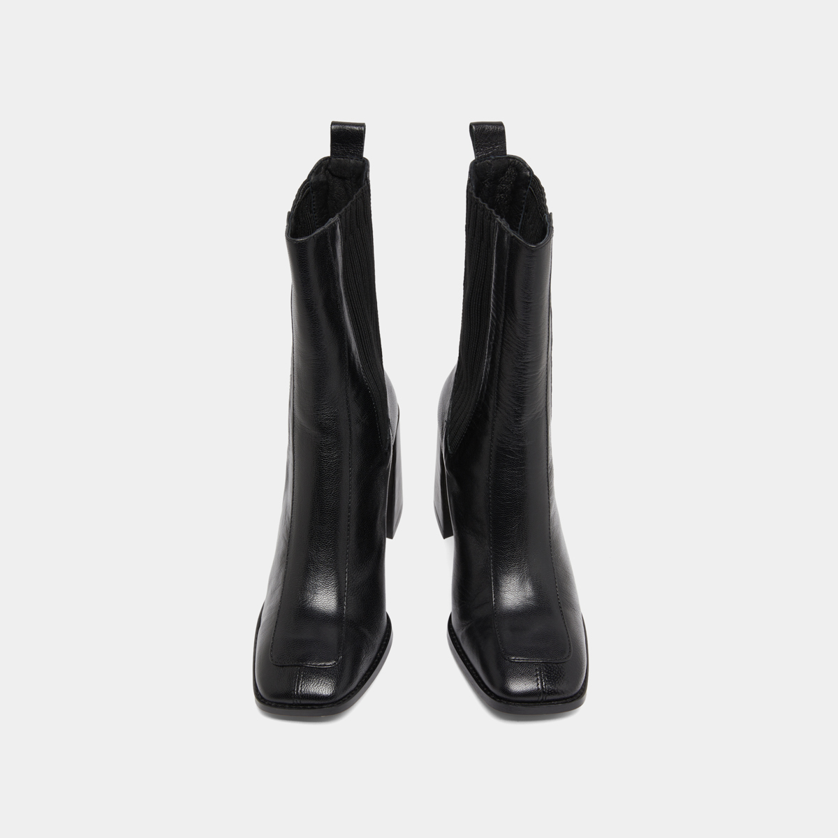 Heeled boots in black leather | VANTI