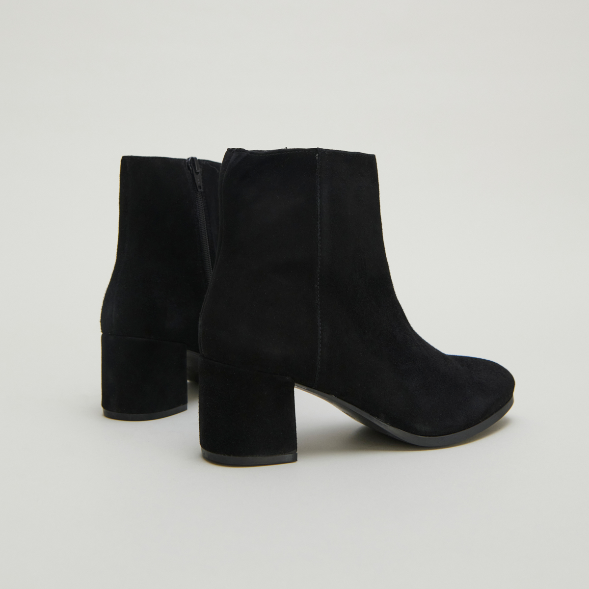 Boots à talons in black suede | ANNICK