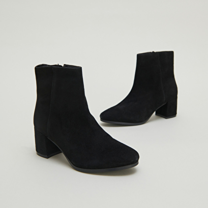 Boots &agrave; talons in black suede | annick