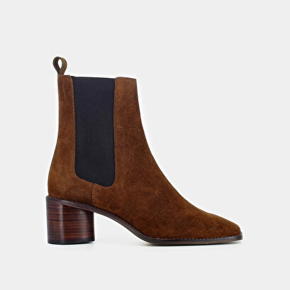 Heeled boots cognac