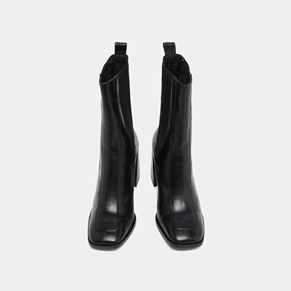 Heeled boots in black leather | VANTI