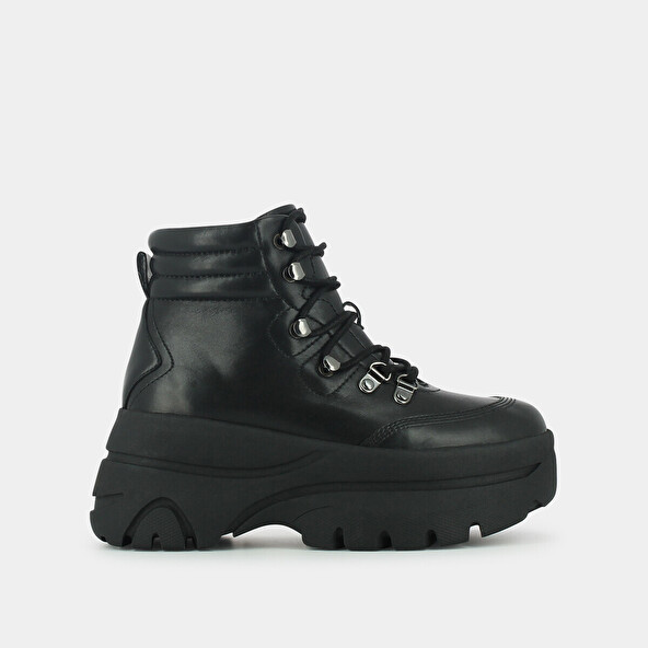 Platform lace-up boots in black leather | GASTON