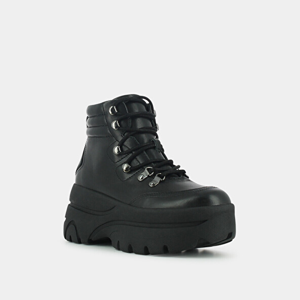 Platform lace-up boots in black leather | GASTON