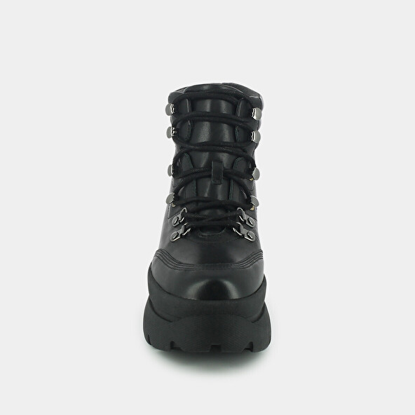 Platform lace-up boots in black leather | GASTON