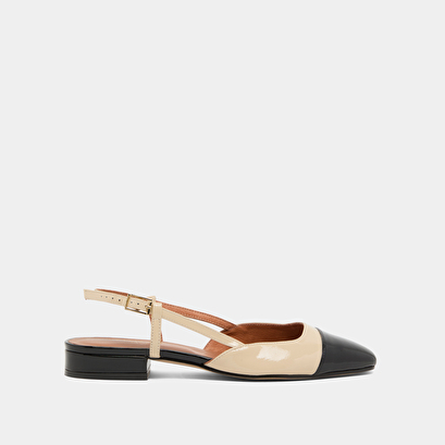 Open back ballet flats in black and beige patent leather | DHAPOU