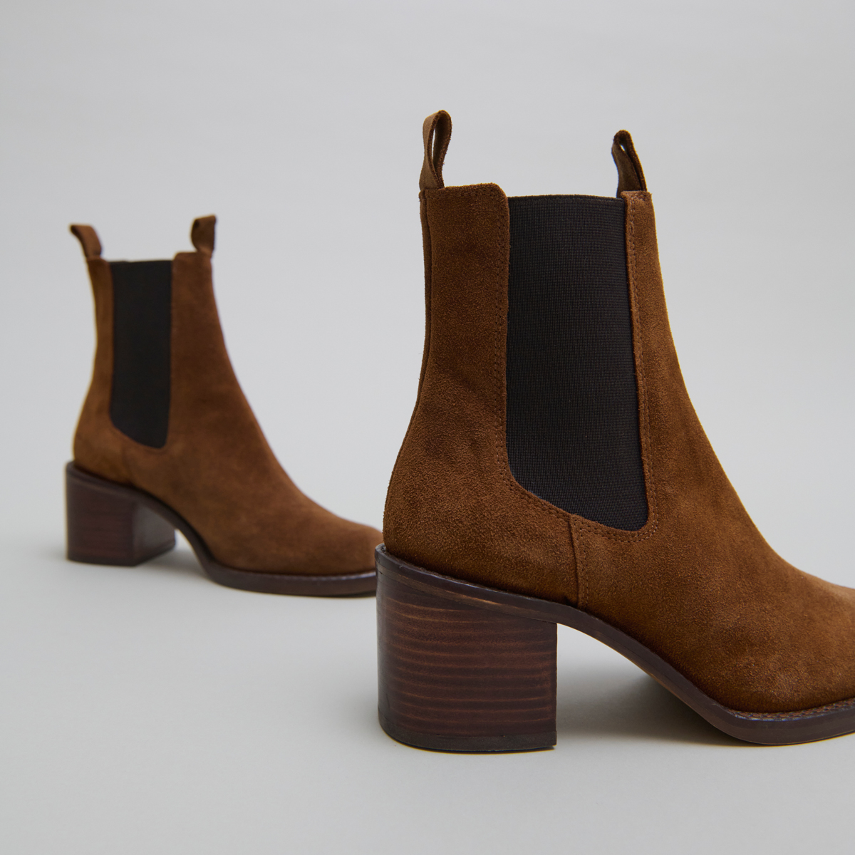 Bottines à talons in cognac suede | BERTILLE