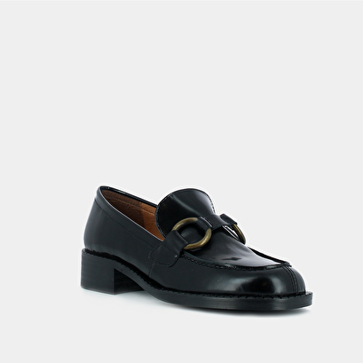 Loafers with buckles black