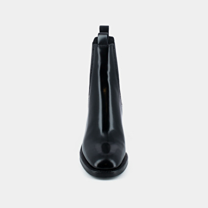 Bottines &agrave; talons in black leather | bertille