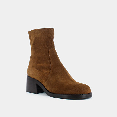 Heeled boots cognac