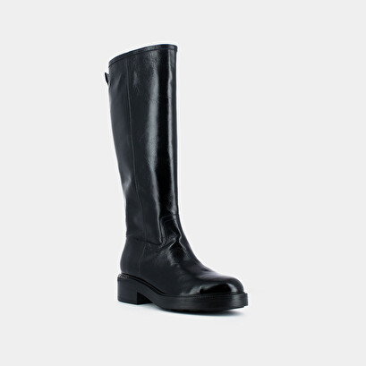 Boots black