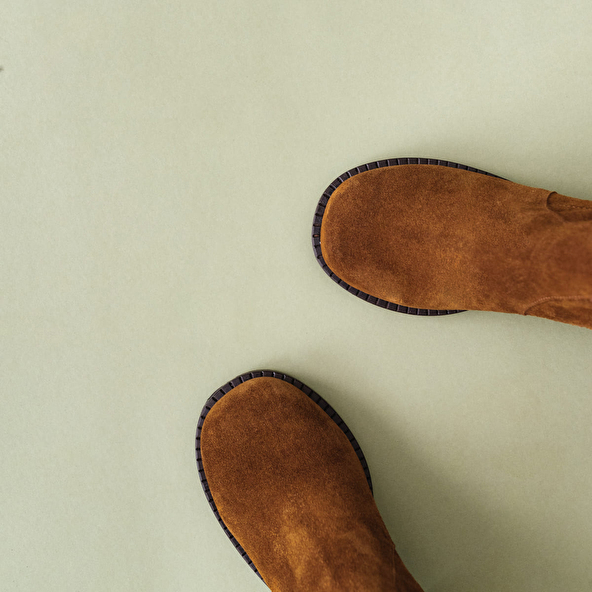 Heeled boots in cognac suede | BORABORA