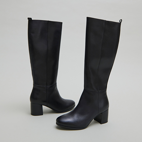 Bottes hautes à talons in black leather | ARMINA