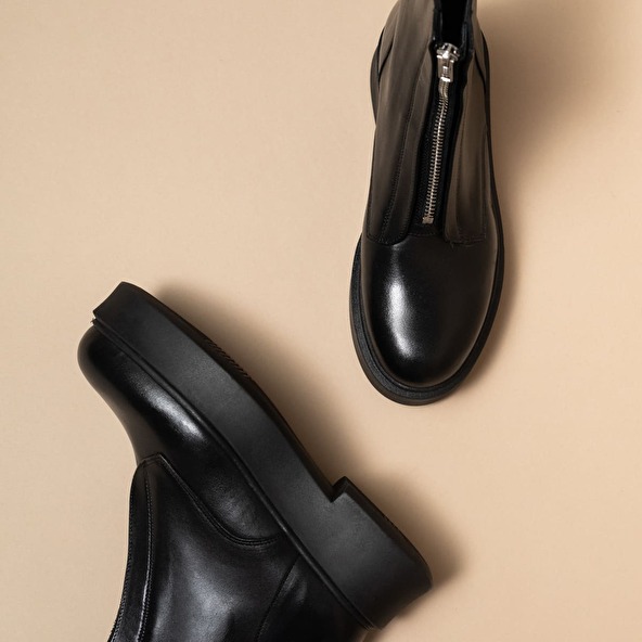 Zipped boots with platform in black leather | ALBERT