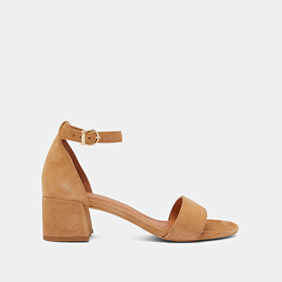 Sandals with square heel in camel suede | verdi