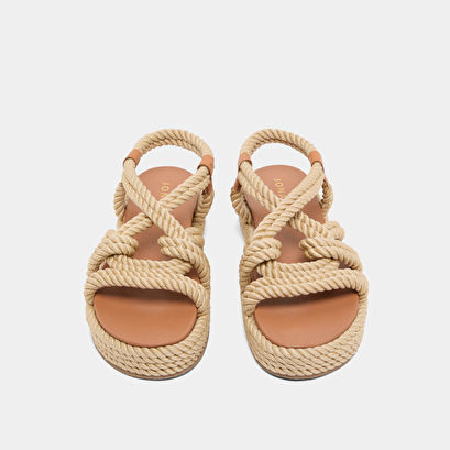 Sandals with cross-over straps in beige rope | wael