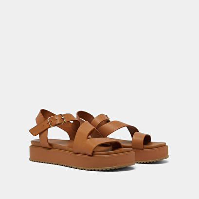 Platform sandals with straps in camel leather | ISAURE