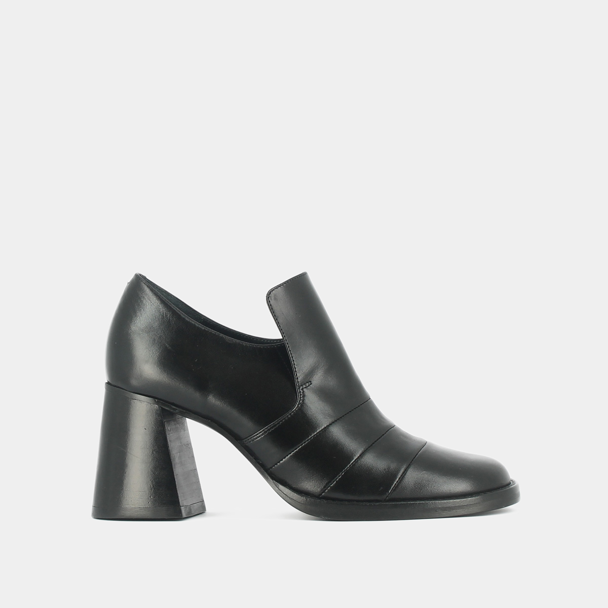 Heeled loafers in black leather | DESTIN
