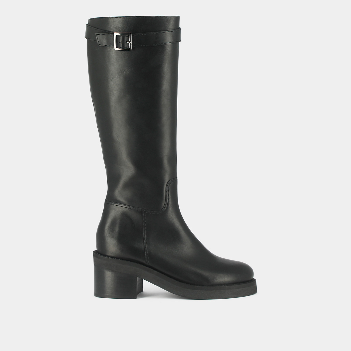 Heeled boots with silver detail in black greased leather | ACIA