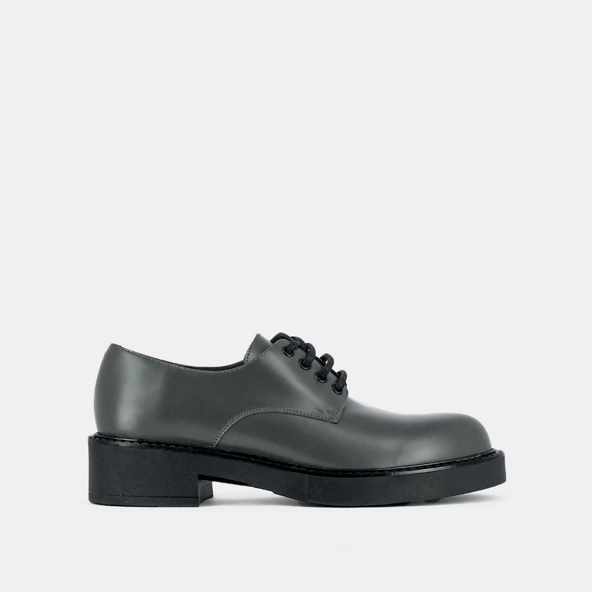 Derbies with laces and thick sole in anthracite glazed leather | DIDON