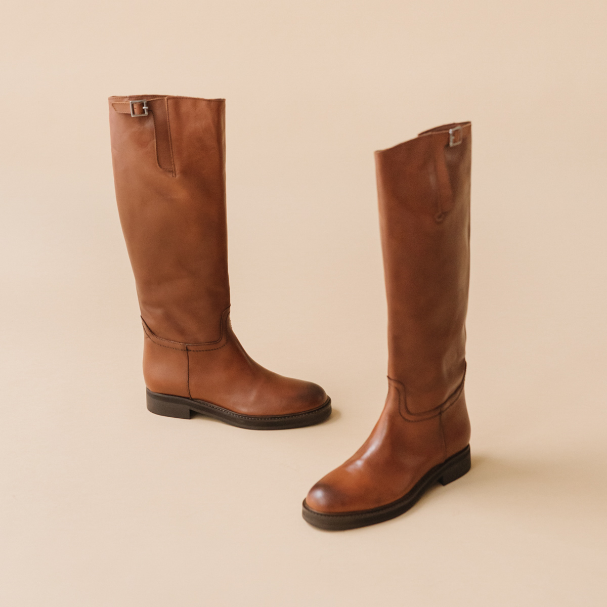 Silver buckle boots in cognac leather | READY