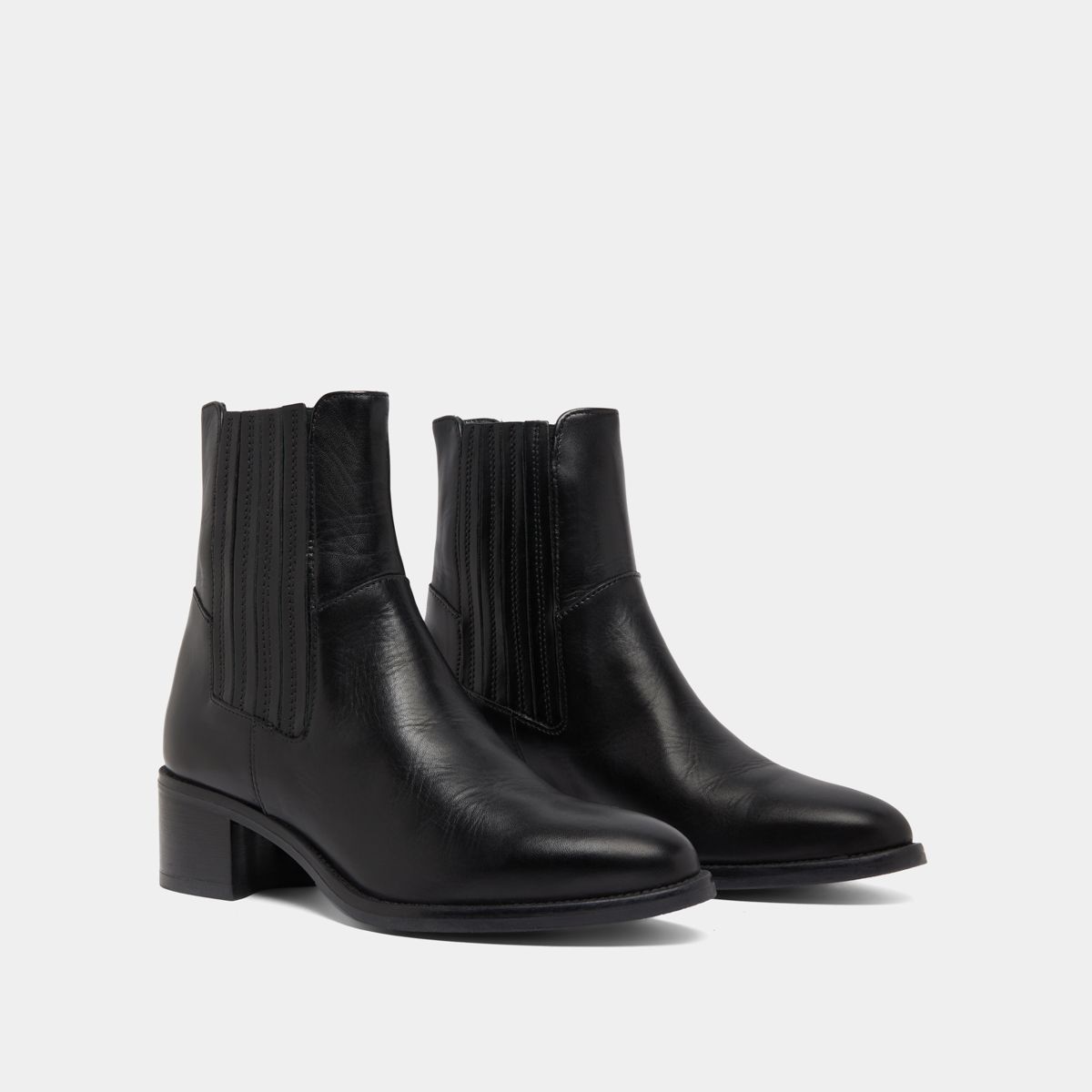 Low boots with elastic band and square heel in black leather | CHILI