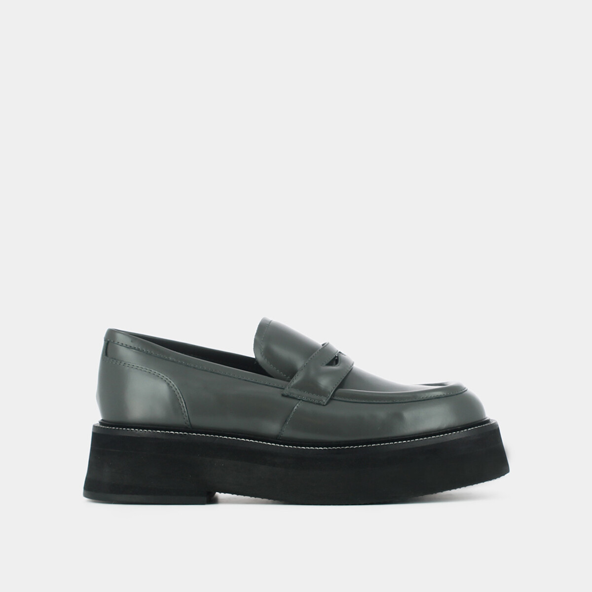 Platform loafers in grey shiny leather | DAFFY