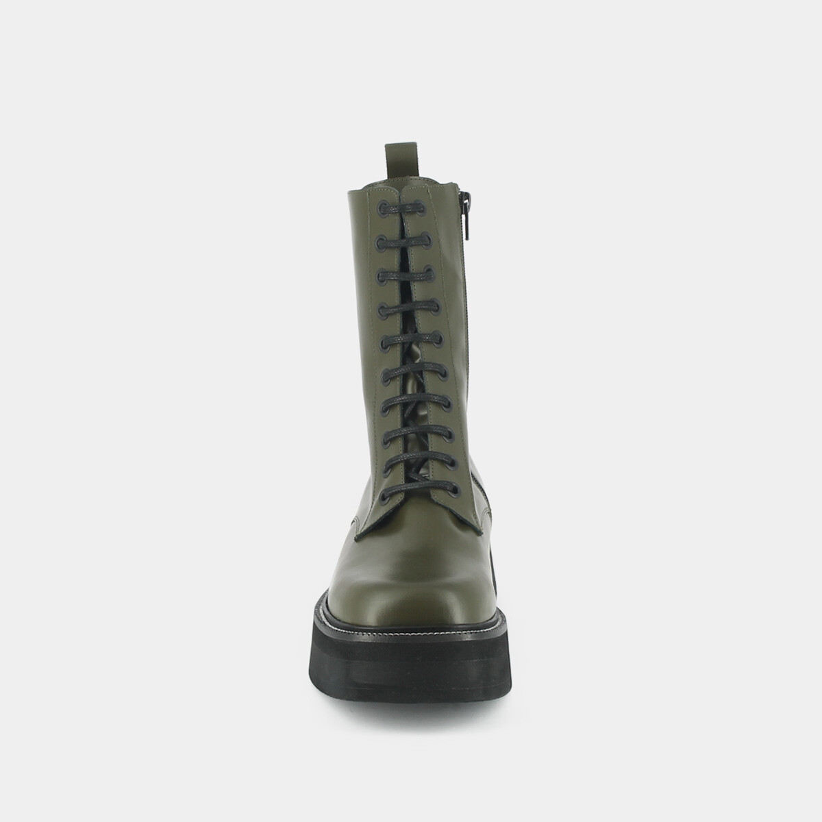 Laced boots with thick sole in shiny khaki leather | DAFFIA
