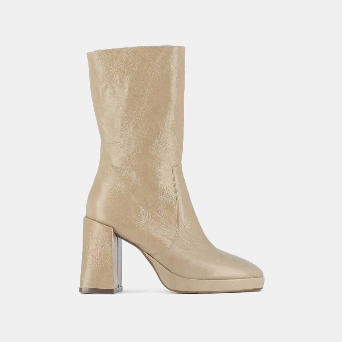 Heeled boots in beige shiny leather | DETH