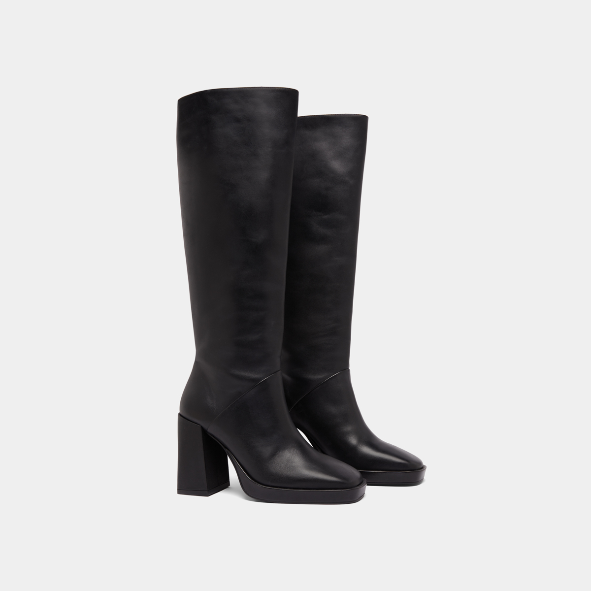 Bottes à talons hauts et bouts carrés in black leather | DETHLEE