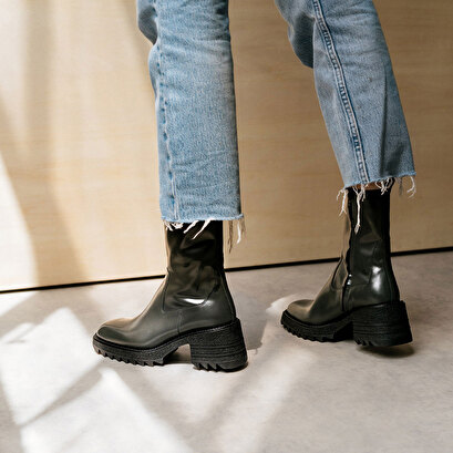 Ankle boots with heel and notched sole anthracite