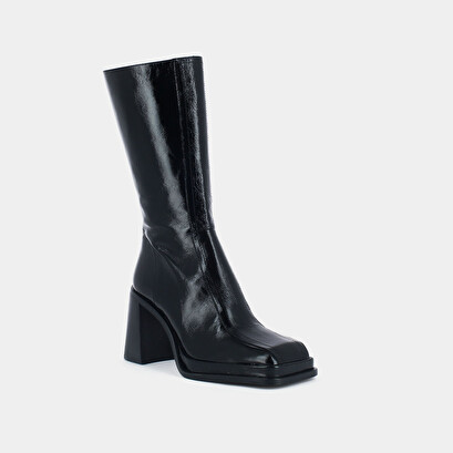 Boots with heel, platform and square toe in glazed black leather | bagna