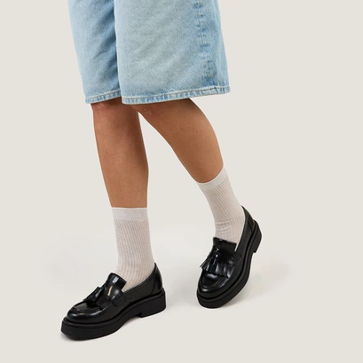 Heeled lowboots in black leather | calcutto