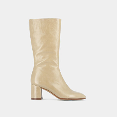 Heeled boots with pointed toe in shiny beige leather | domina
