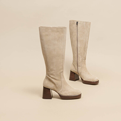 Platform boots in beige suede | betina