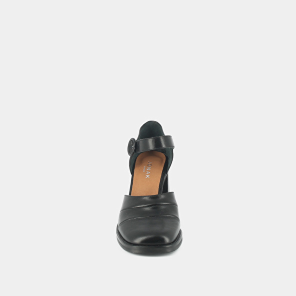 Babies with heel and strap in black leather | DESTINEE