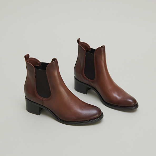 Heeled lowboots in cognac patinated leather | CALCUTTO