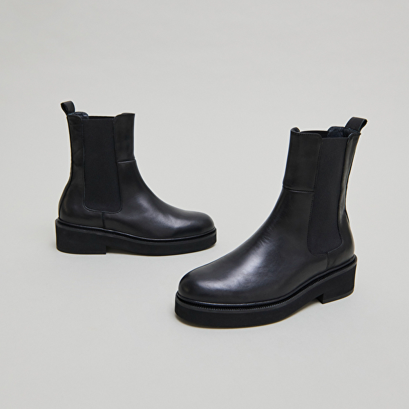 Boots à élastiques in black leather | DADO