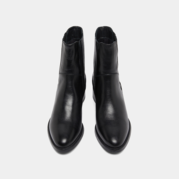 Low boots with elastic band and square heel in black leather | CHILI