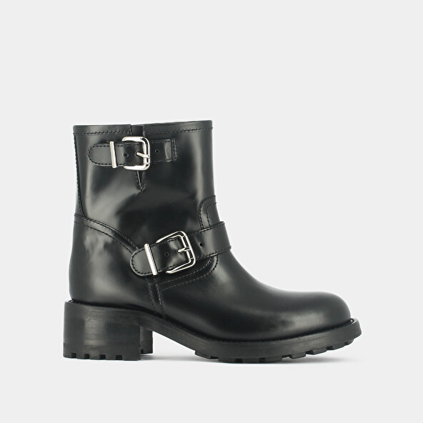 Shoelace boots, notched sole and silver buckle detail black glazed leather | DIVIUS