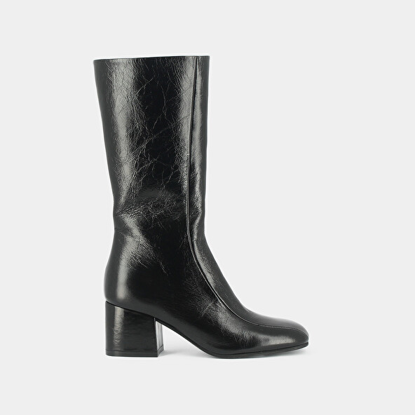 Heeled boots in black aged leather | DARLONE